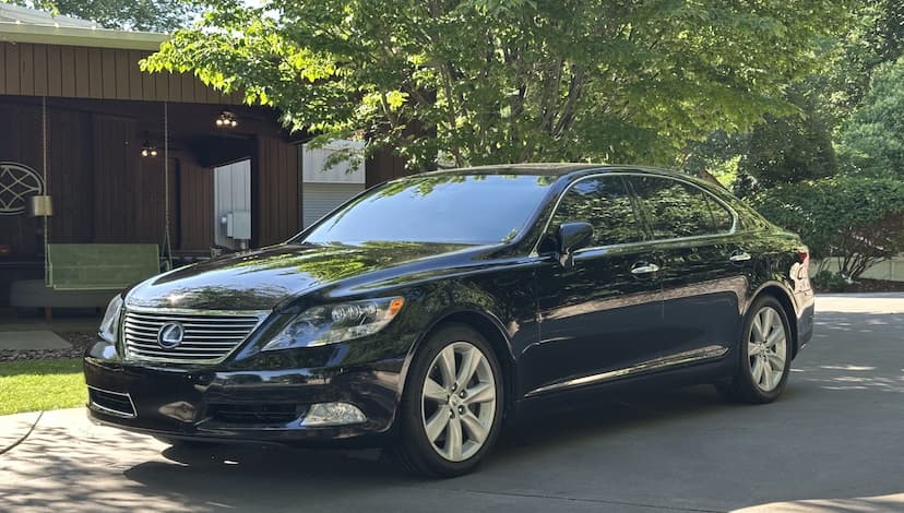 Lexus LS 600h L vehicle