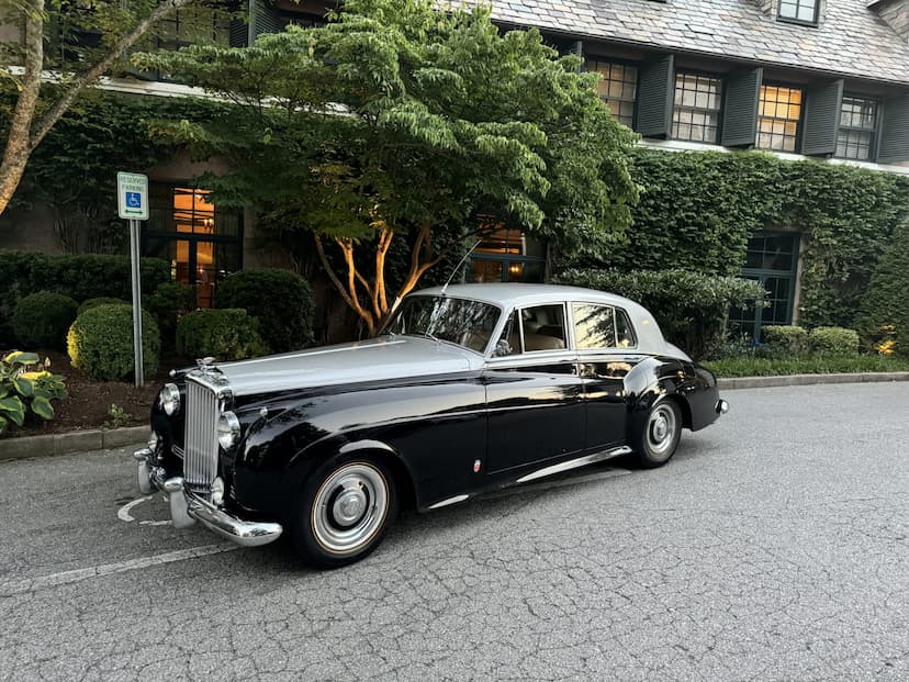Bentley S1 vehicle